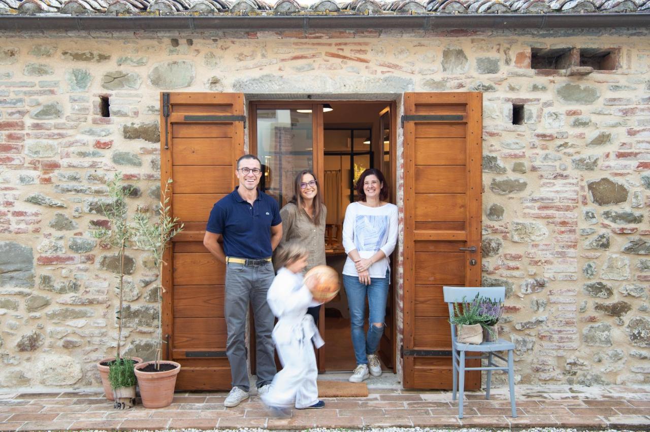 La Fattoria Del Rio Di Sopra - Agriturismo Baldeschi Tuoro sul Trasimeno Exterior photo
